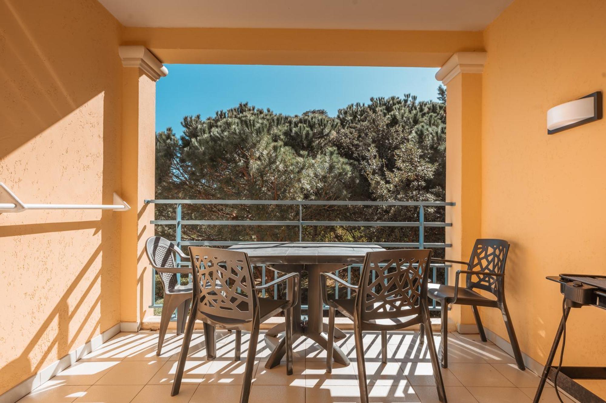 Le Studio De Giens Hyères Exteriör bild