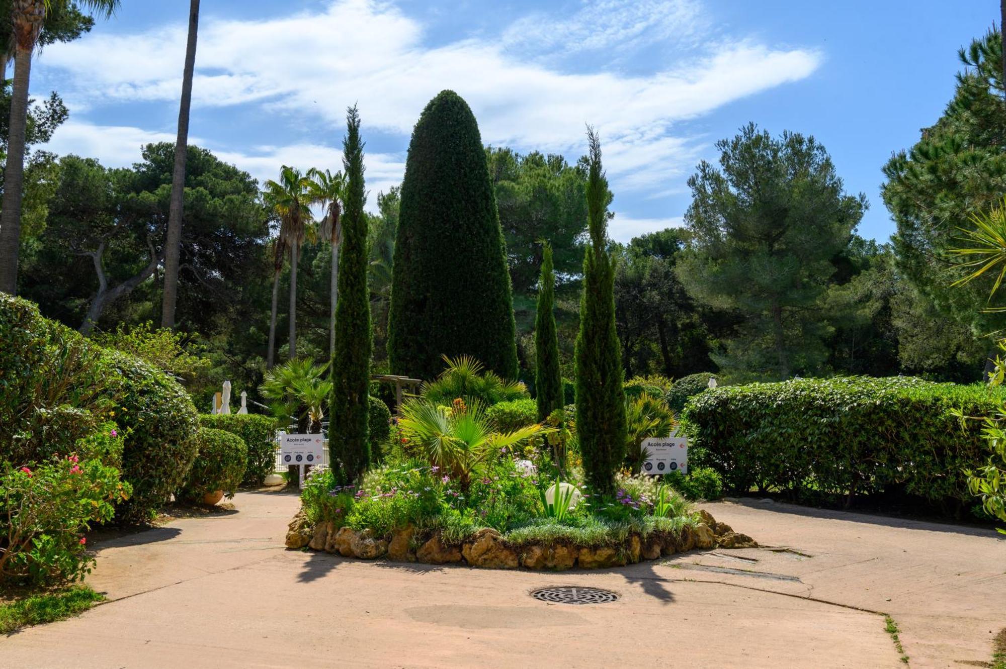 Le Studio De Giens Hyères Exteriör bild