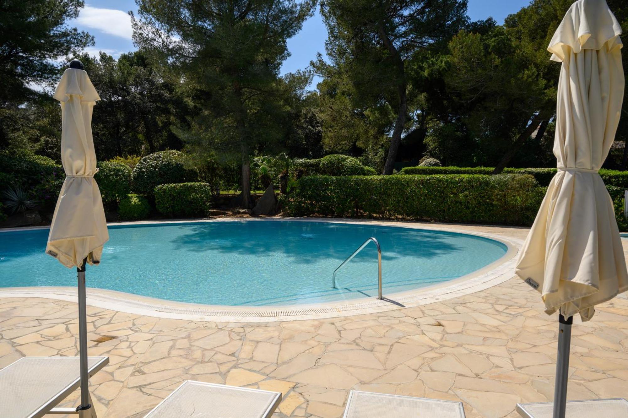 Le Studio De Giens Hyères Exteriör bild